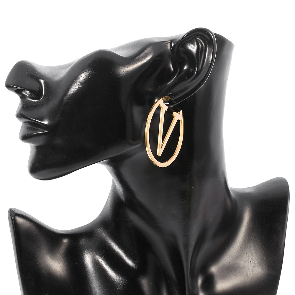 أقراط معدنية أنيقة بتصميم حرف  - مراجعة Women'S Fashion Earrings وسعره